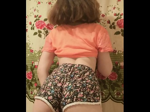 ❤️ دختر جوان سکسی که شورتش را جلوی دوربین در می آورد ☑ پورنو در پورنو fa.xxxshake.ru ☑